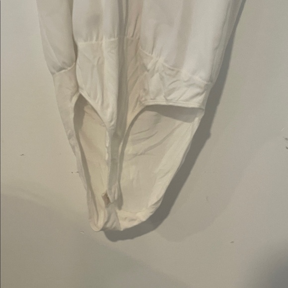 Wayf White Lace Criss-Cross Cami Bodysuit Sz XS - Picture 6 of 6